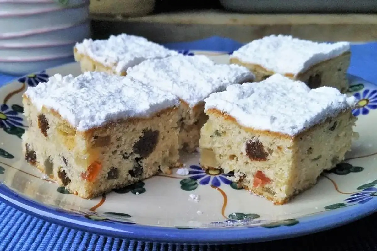Rețetă de Stollenkuchen la tavă cu marțipan