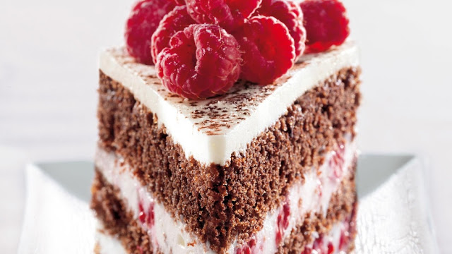 Tort de zmeură cu mascarpone