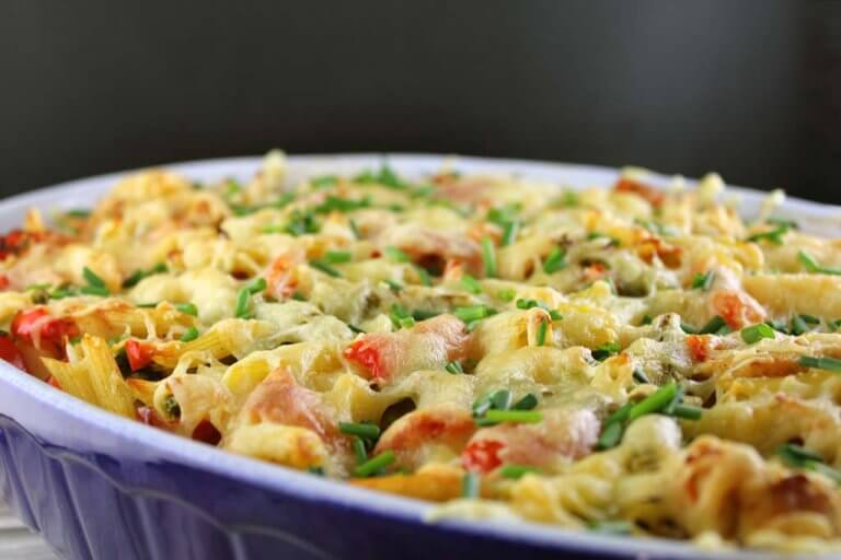 Gratin de pui cu legume colorate