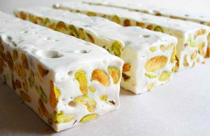 Rețetă de nougat alb (simplu și delicios), ideal pentru Crăciun