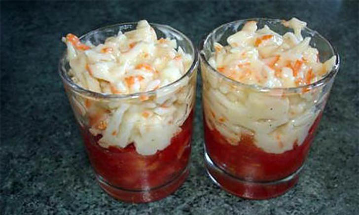VERRINĂ DE ROȘII ȘI MAIONEZĂ CU SURIMI GELEATINATĂ
