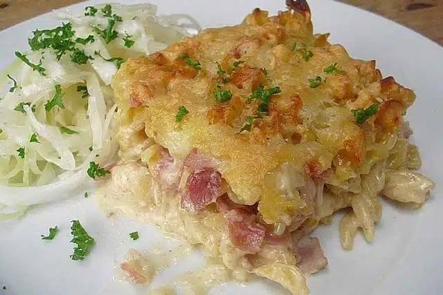 Cel mai bun budincă de paste cu șuncă în sos cremos delicios – Rețetă