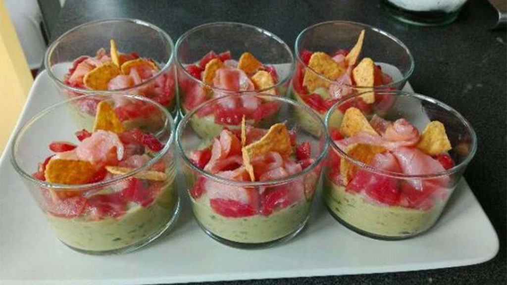 Rețetă pentru Verrine cu Somon și Guacamole de Lime