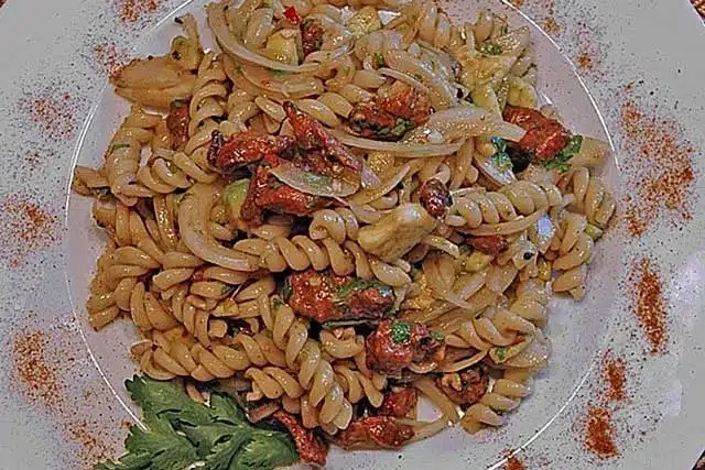 Salată colorată de tăiței rețetă mexicană