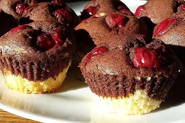 Rețetă super delicioasă de brioșe Donauwellen