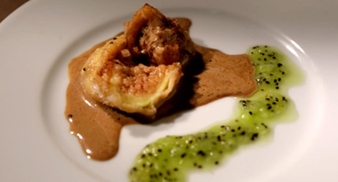 Gogoși cu smochine, zabaione de ciocolată și piure de kiwi