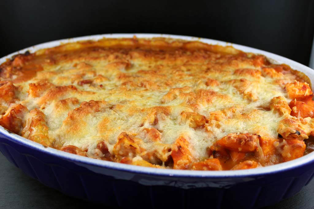 Gratin de cartofi dulci cu piept de pui