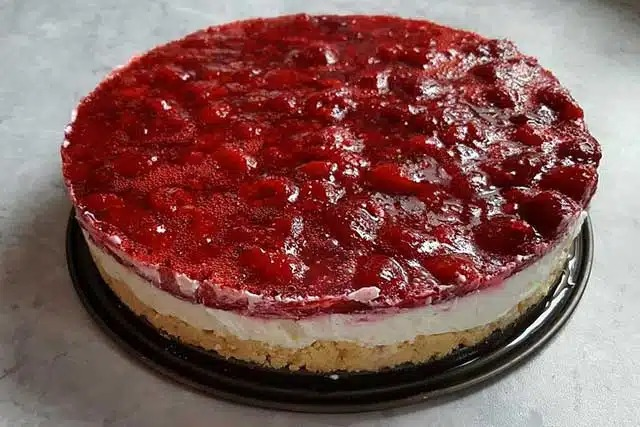 Rețetă de tort cu zmeură și mascarpone