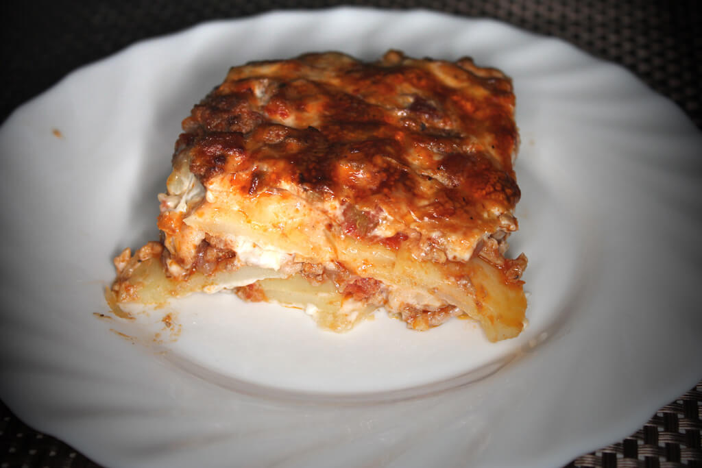 Lasagna cu cartofi și carne tocată