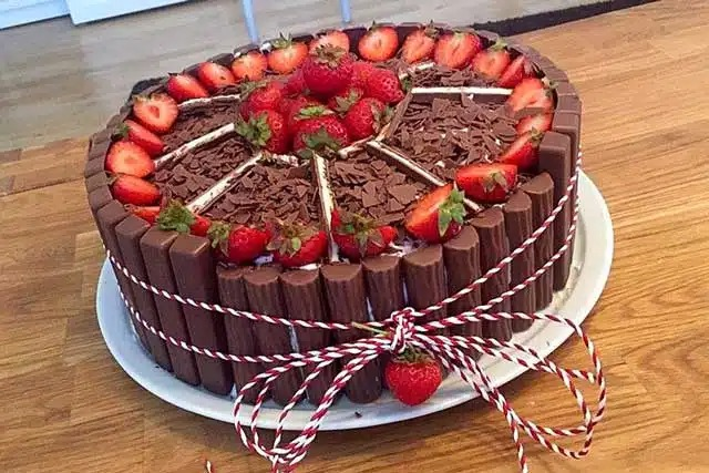 Super delicios și fructat Rețetă de tort Yogurette