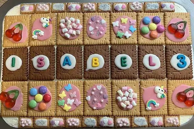 Rețetă de prăjitură cu biscuiți pentru ziua de naștere a copiilor