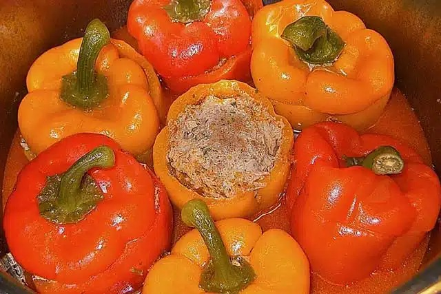 Rețetă de ardei umpluți cu influențe ungurești