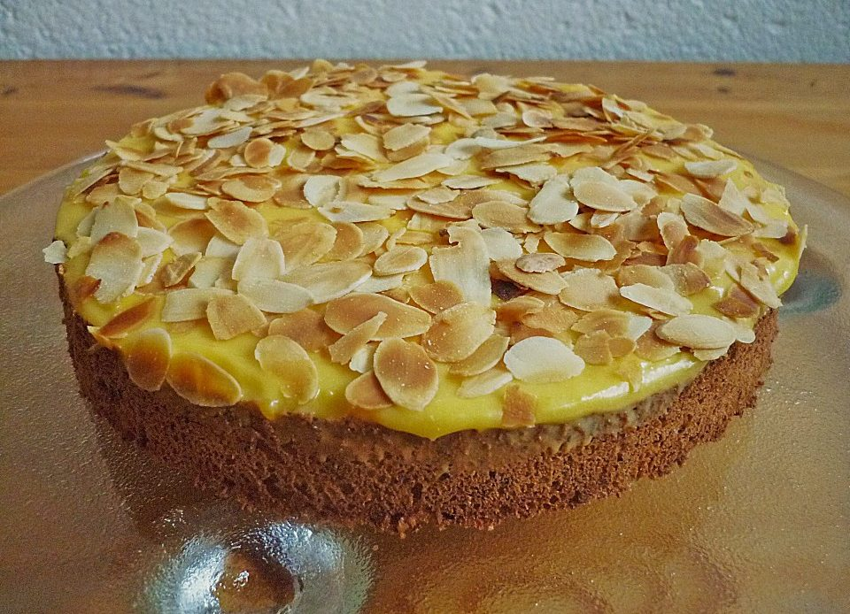 Tort suedez cu migdale