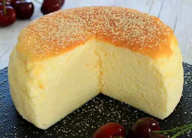 „Prăjitură cu vată de zahăr” Rețetă japoneză de cheesecake cu 3 ingrediente
