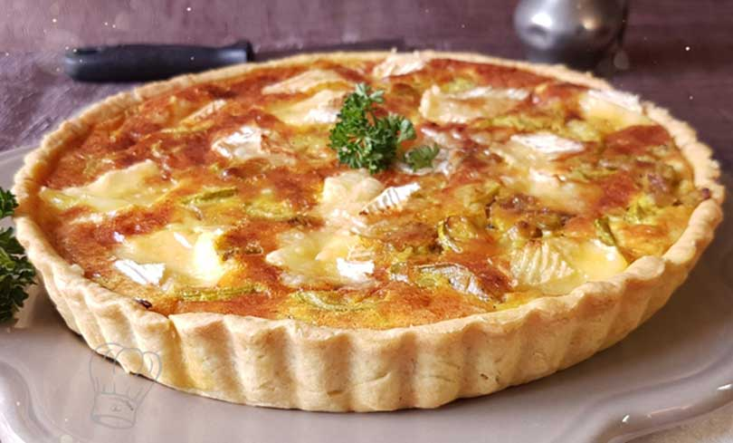 Tartă cu dovlecei, Camembert și parmezan