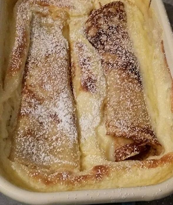 Clătite gratinate cu budincă de vanilie