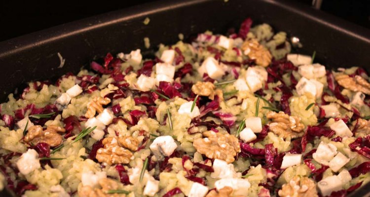 Risotto copt cu radicchio și nuci prăjite