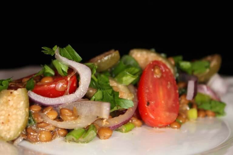 Salată de linte, mediteraneană
