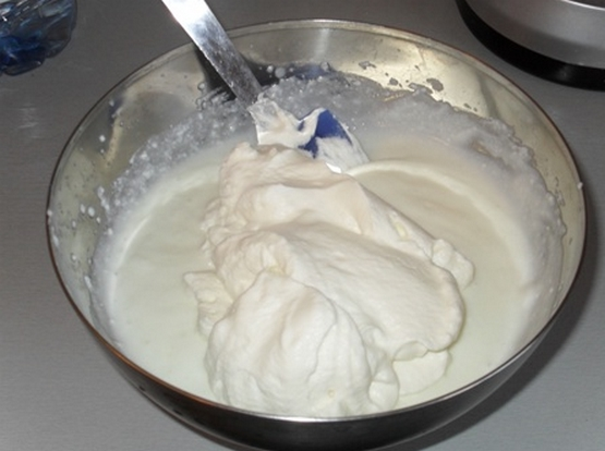 Mousse ușoară de brânză proaspătă cu Thermomix