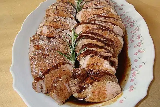 Rețetă de file de porc cu rozmarin și balsamic
