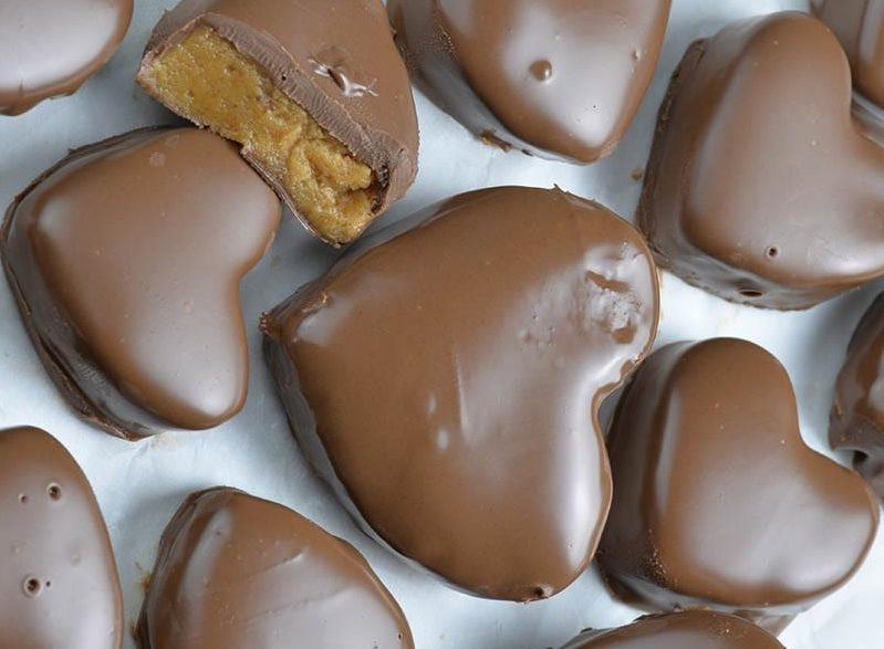 Praline cu unt de arahide (Reese’s)