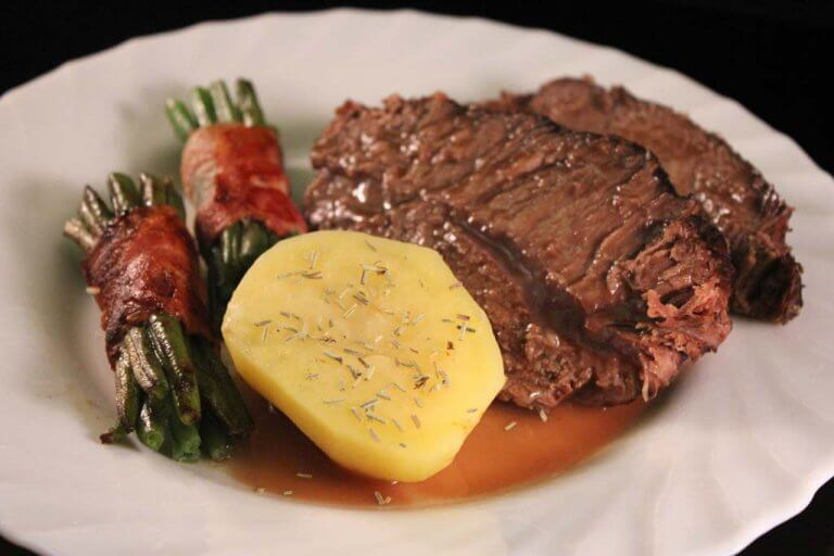 Ruladă de vită gătită sous-vide