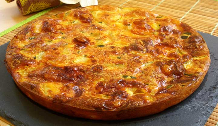 Quiche fără aluat cu brânză de capră și dovlecei
