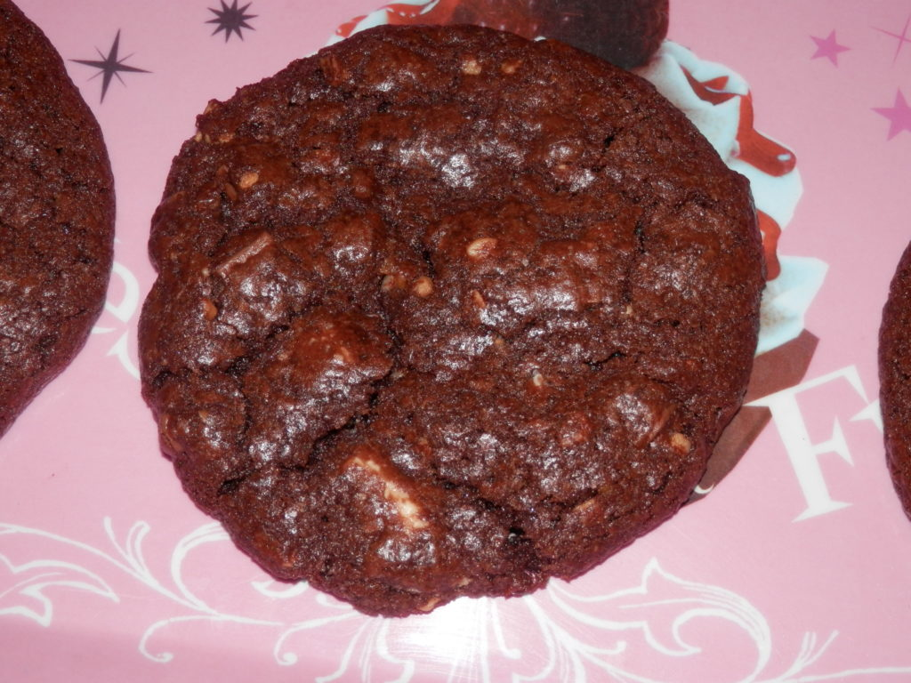 Biscuiți cu 3 praline și nougatine