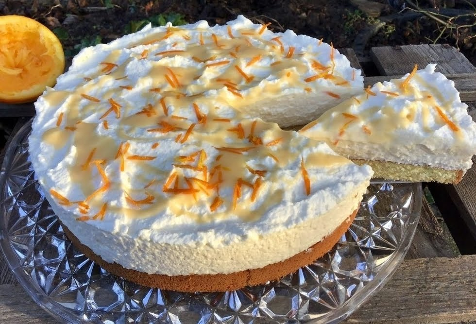 TORT CU LIQUEUR DE OUĂ, MASCARPONE ȘI PORTOCALĂ