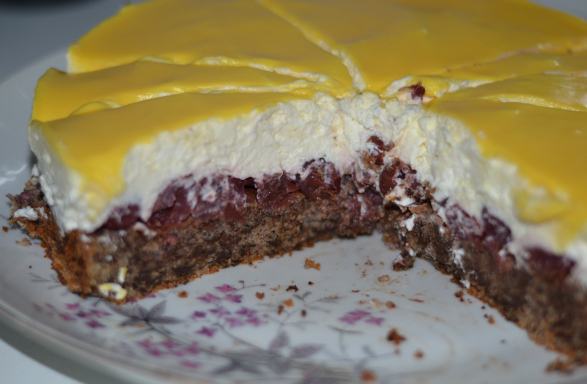 Tort cu lichior de ouă