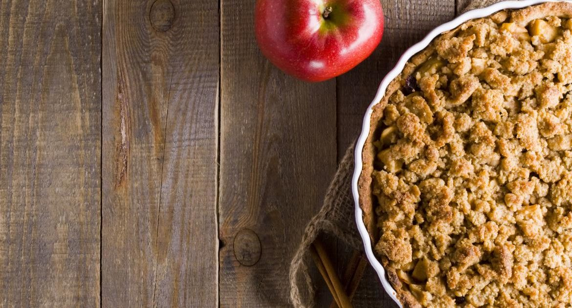 PLĂCINTĂ CU MERE A BUNICII ȘI CRUMBLE