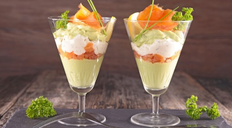 Verrine cu avocado și somon afumat