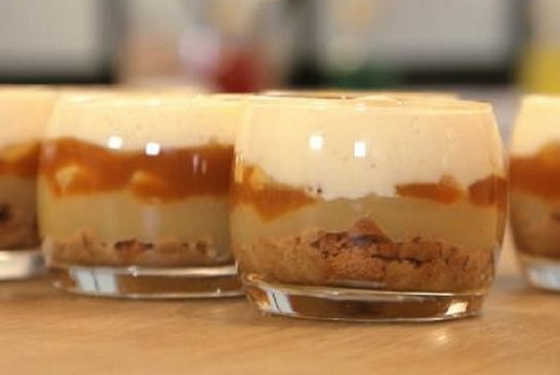 Tiramisu cu mere caramel sărate și unt