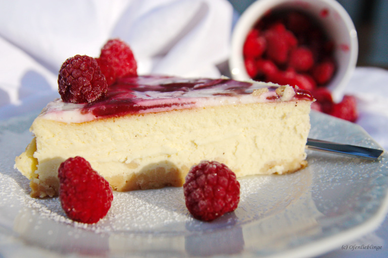 Atât de cremos, atât de gustos: Cheesecake cu zmeură {delicios}