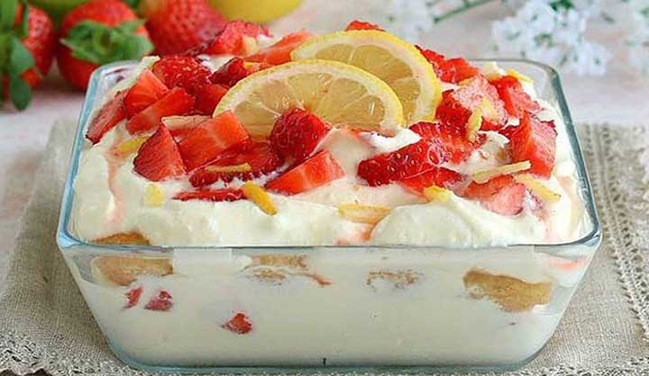Tiramisu cu lămâie și căpșuni fără ouă