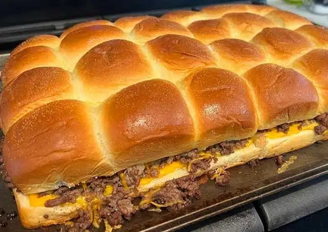 Rețetă de cheeseburger la cuptor, foarte gustos
