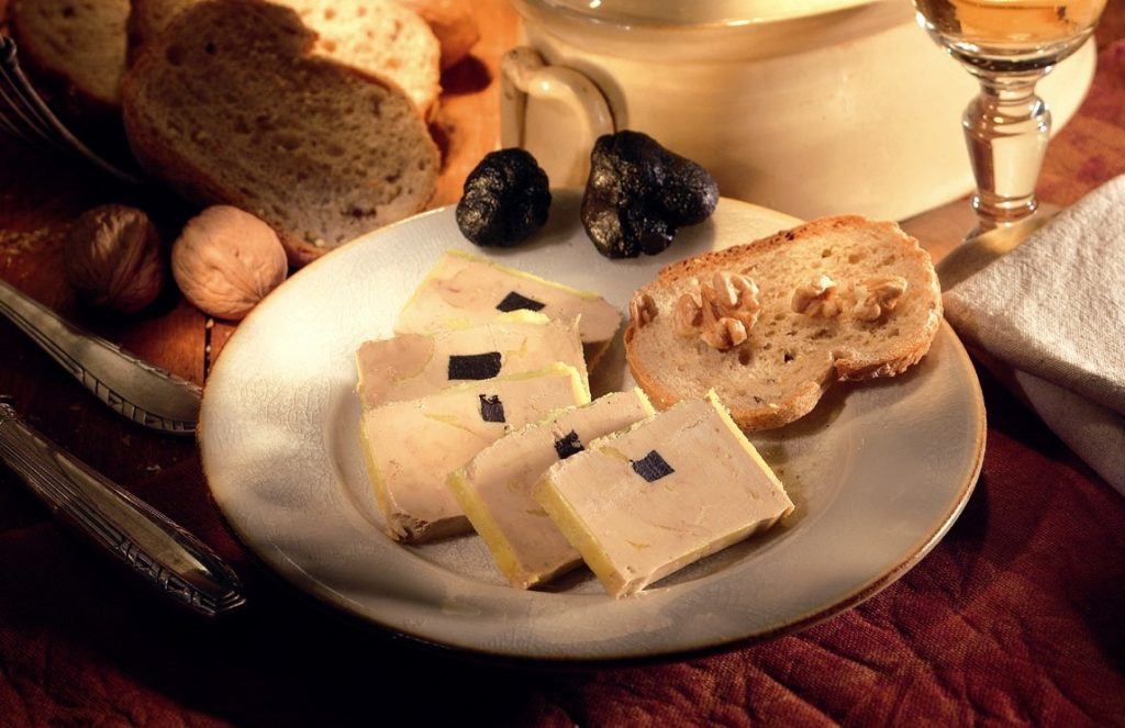 Deliciu de Foie Gras de Crăciun cu vin de Porto alb în Thermomix