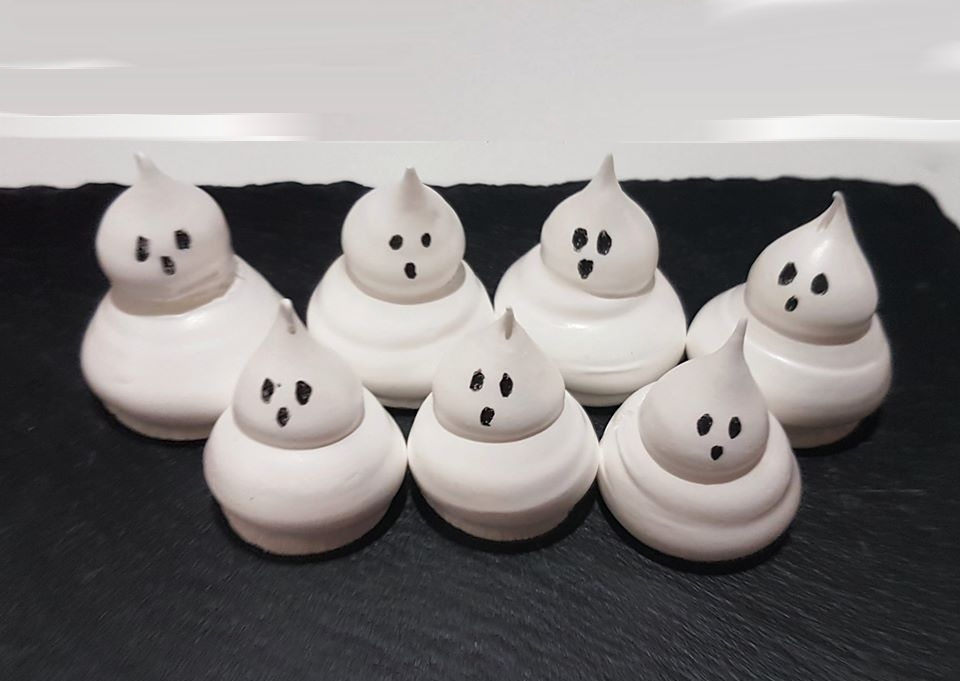 Săruturi fantomă pentru Halloween cu Thermomix