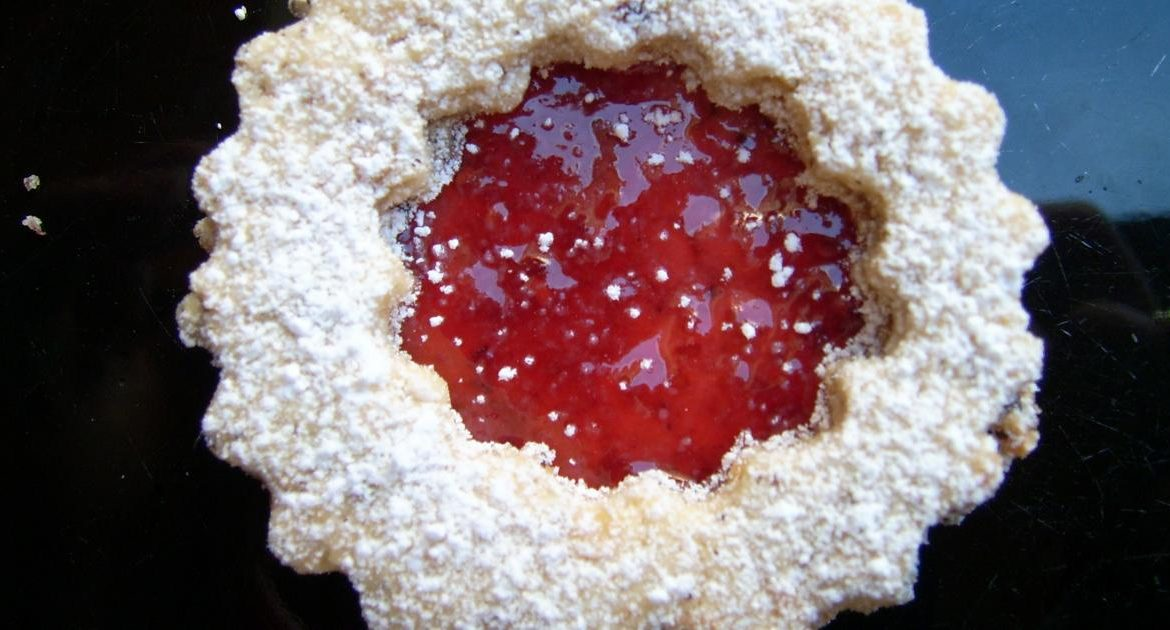 BISCUITI CU GEM PE DOUĂ NIVELURI
