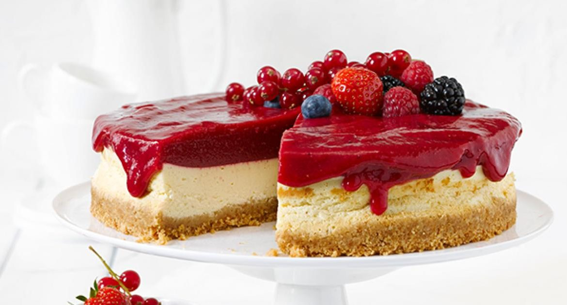 NEW YORK CHEESECAKE CU SOS DE FRUCTE DE PĂDURE