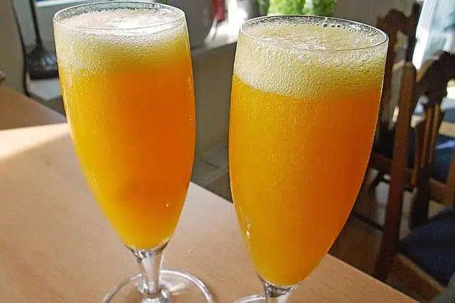 Rețetă Cocktail Bellini
