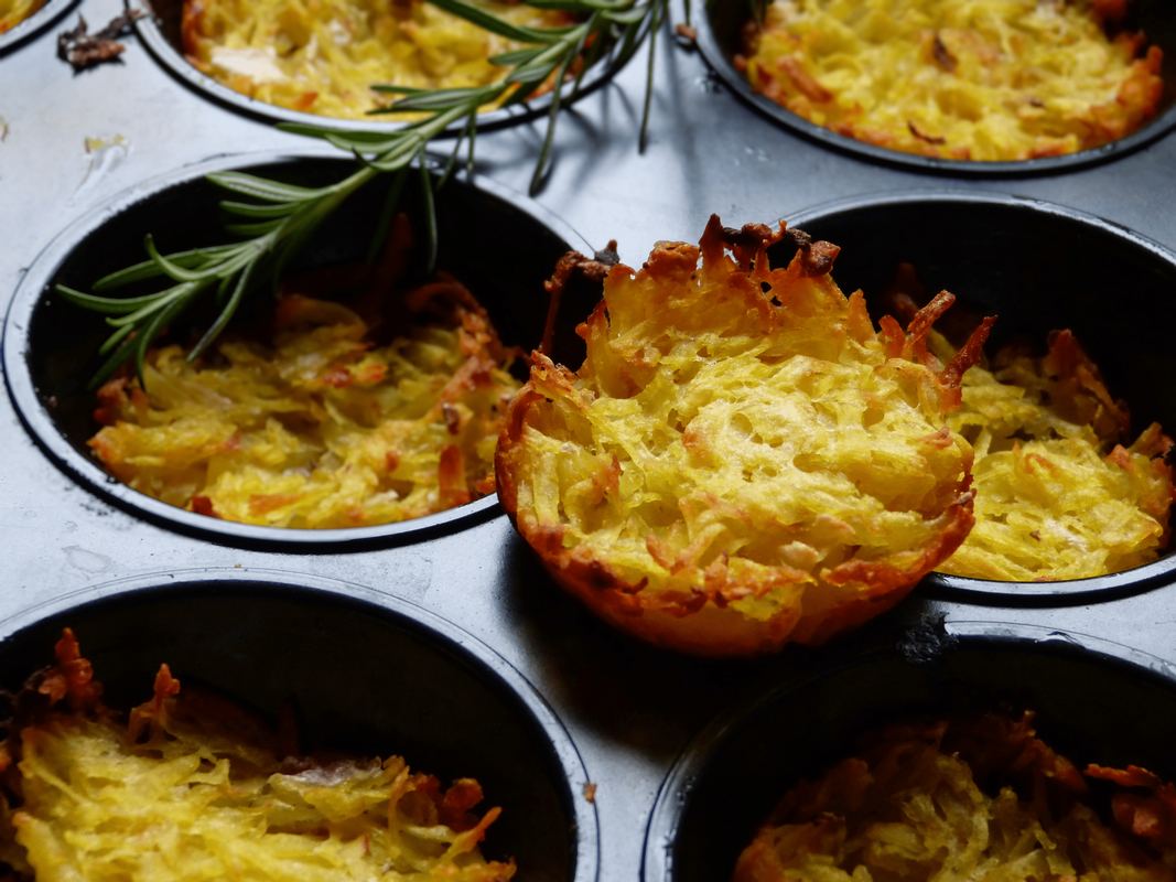 Rösti mici la tavă de brioșe